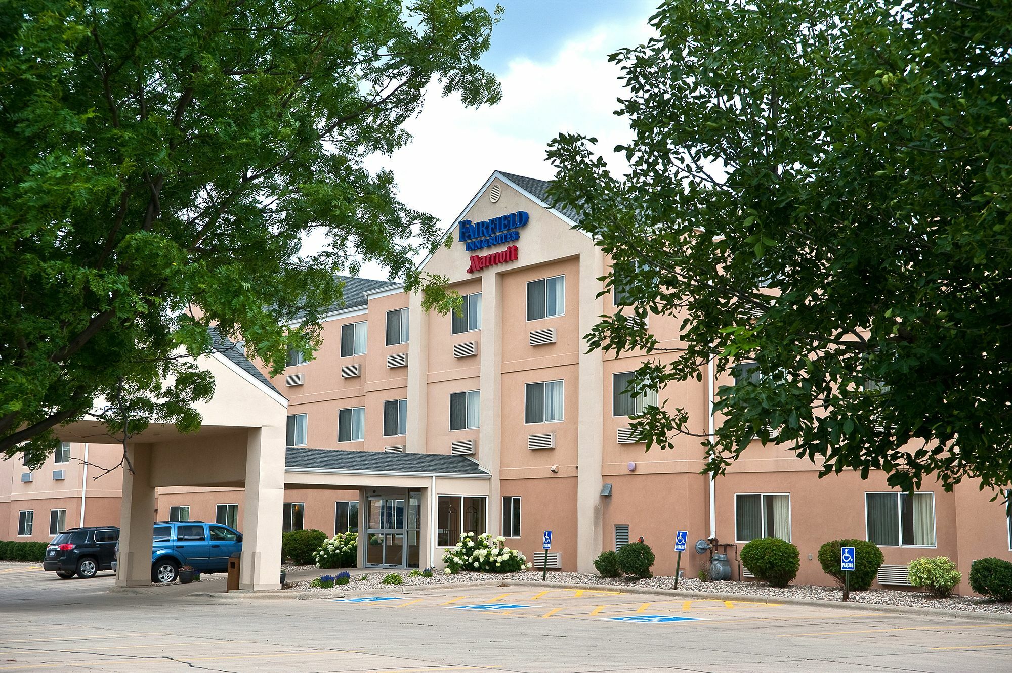 Country Inn & Suites By Radisson, Brookings Exterior photo
